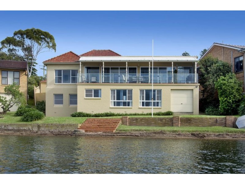12 Moore Street, Toronto NSW 2283