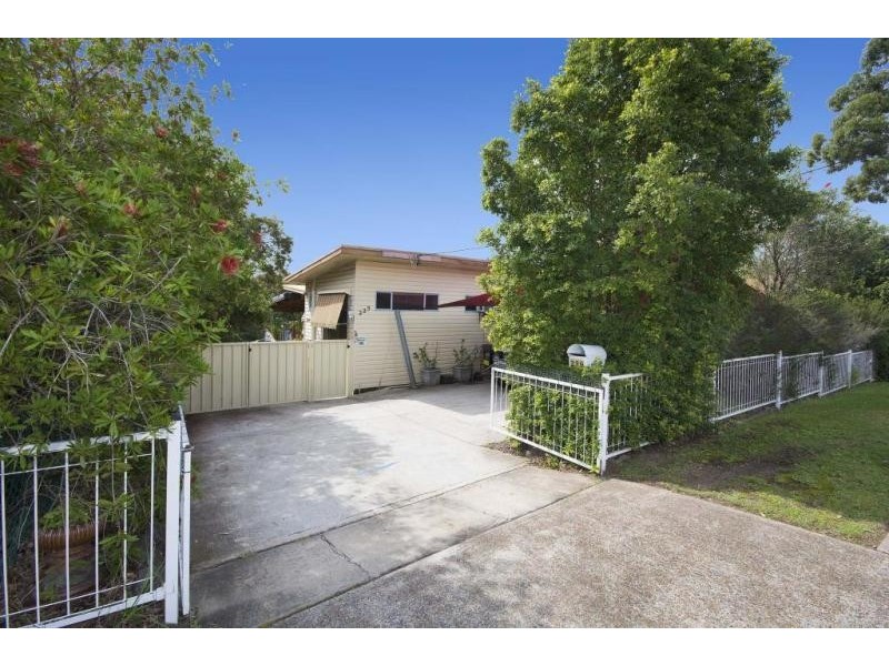 229 Excelsior Parade, Toronto NSW 2283