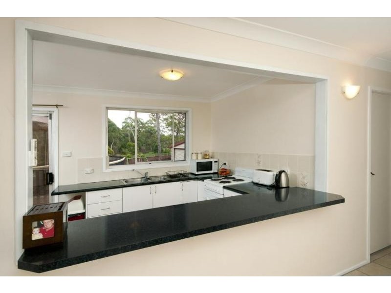 18 Fremantle Drive, Woodrising NSW 2284