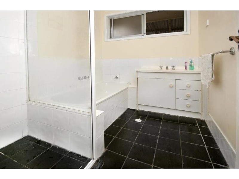 18 Fremantle Drive, Woodrising NSW 2284