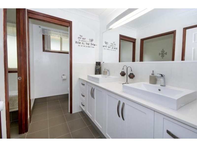 11 Claret Ash Close, Toronto NSW 2283