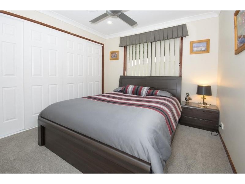 11 Claret Ash Close, Toronto NSW 2283