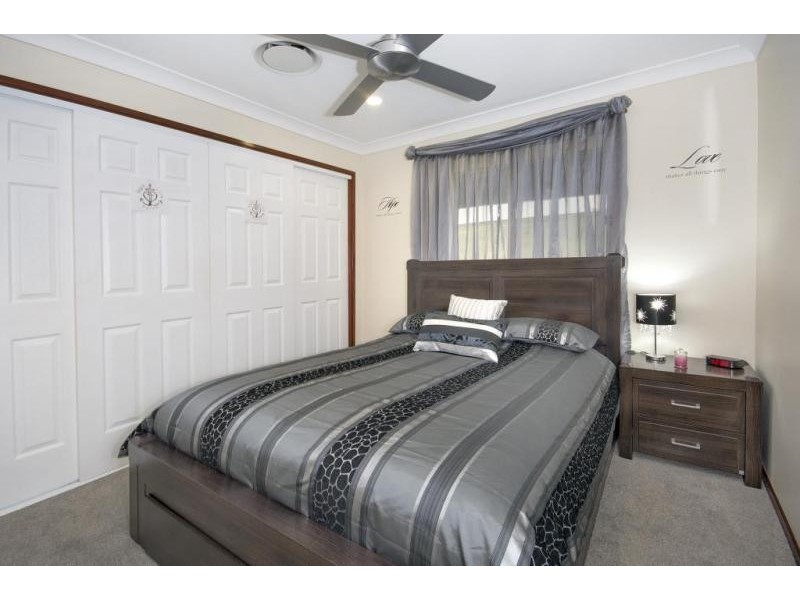 11 Claret Ash Close, Toronto NSW 2283