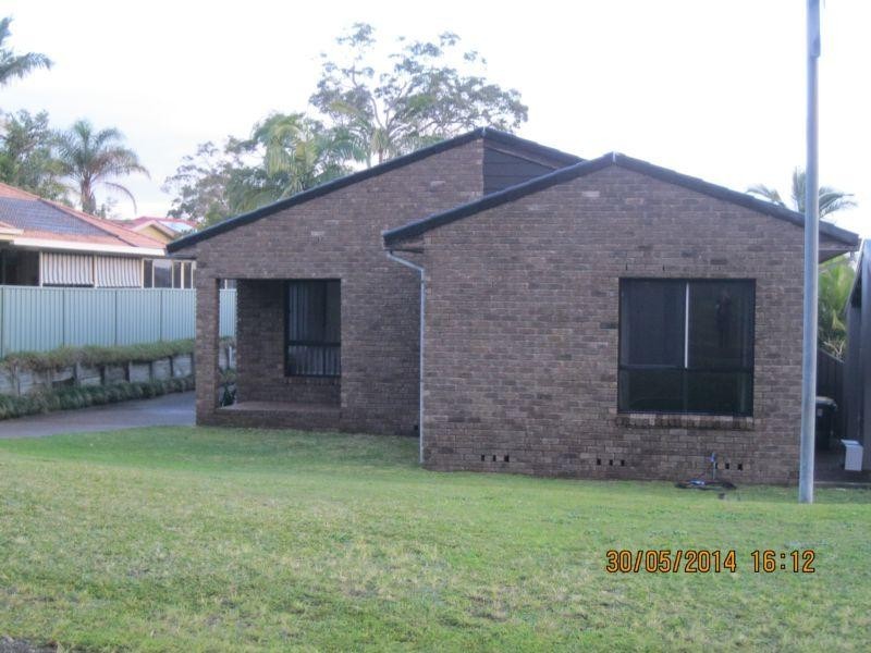 36 Carlisle Row, Fishing Point NSW 2283