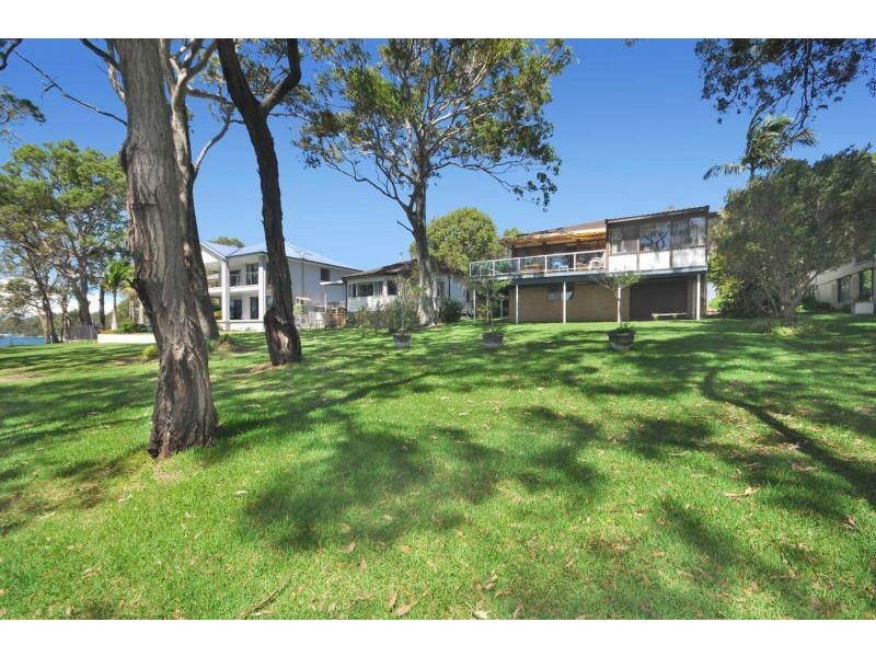211 Watkins Road, Wangi Wangi NSW 2267
