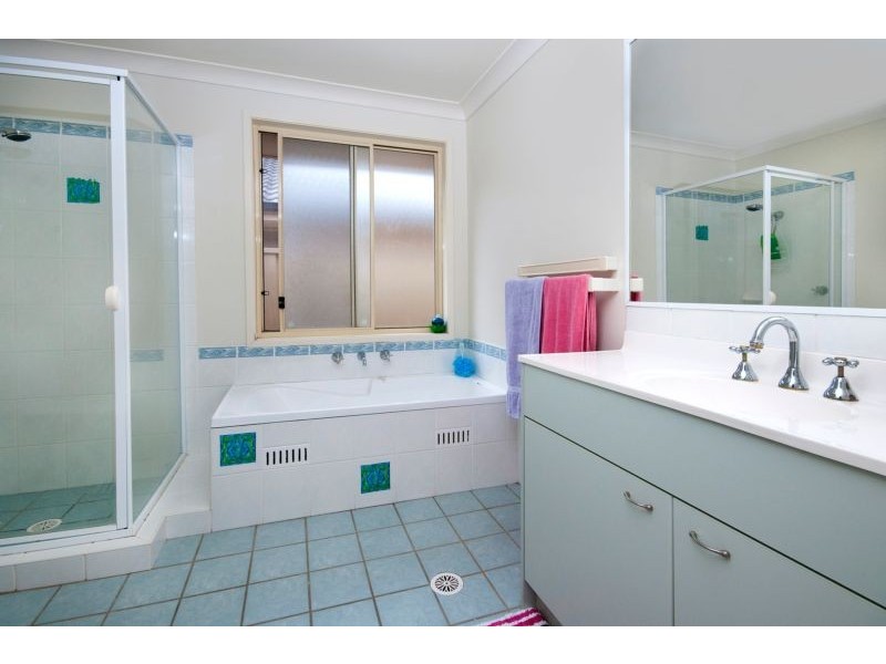 22 Oakhampton Court, Carey Bay NSW 2283