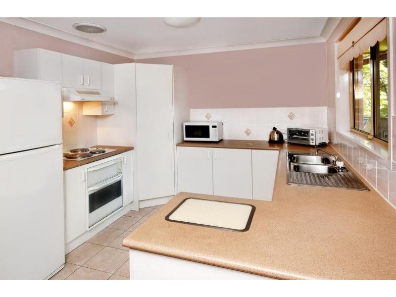 1 Oakhampton Court, Toronto NSW 2283