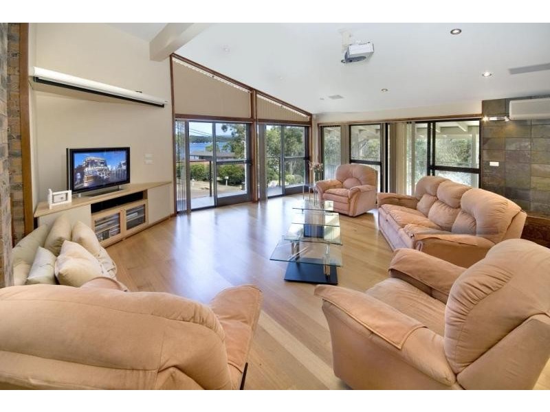 49 Kilaben Road, Kilaben Bay NSW 2283