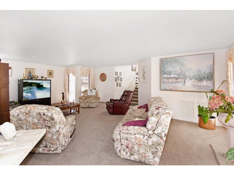 35 Excelsior Parade, Carey Bay NSW 2283