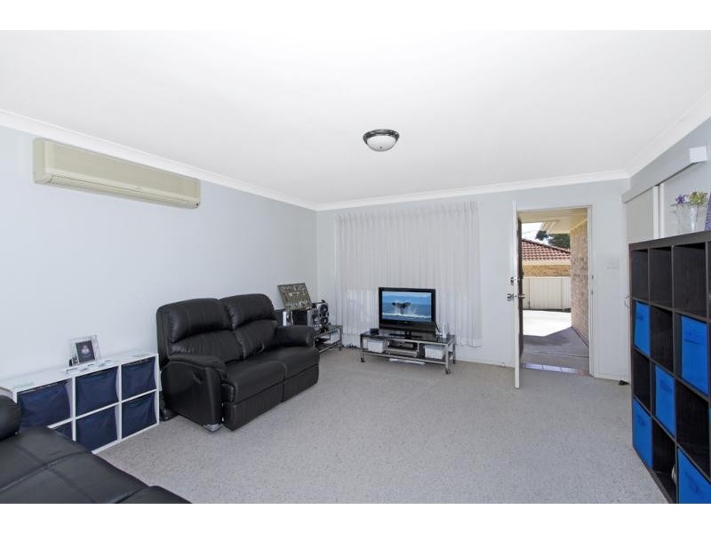 2/18 Thorne Street, Toronto NSW 2283