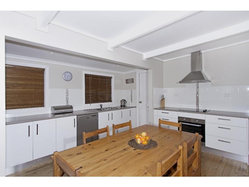 8 Sydney Road, Dora Creek NSW 2264