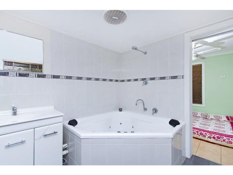 8 Sydney Road, Dora Creek NSW 2264