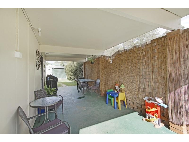 8 Sydney Road, Dora Creek NSW 2264