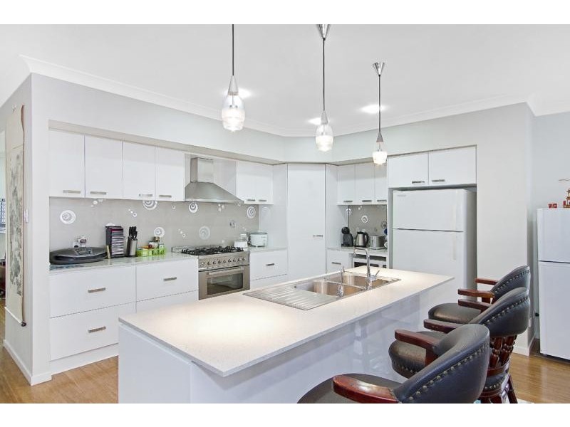 8 Bluerock Close, Fennell Bay NSW 2283