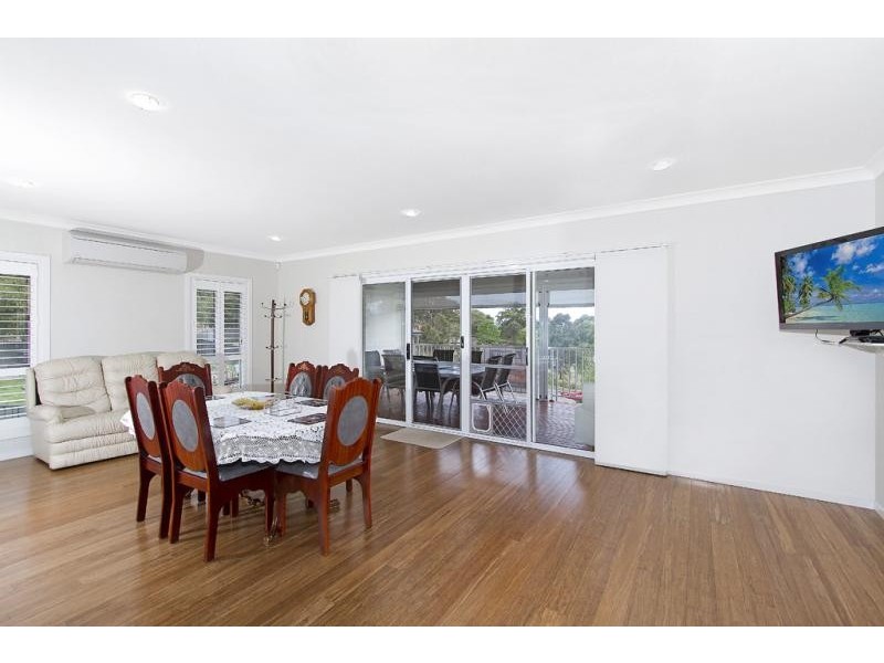 8 Bluerock Close, Fennell Bay NSW 2283