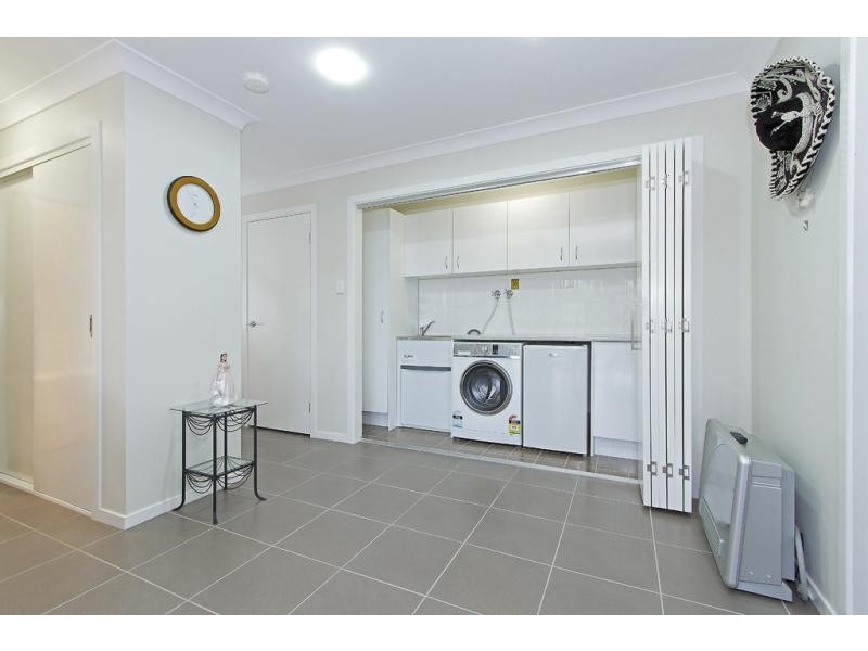 8 Bluerock Close, Fennell Bay NSW 2283