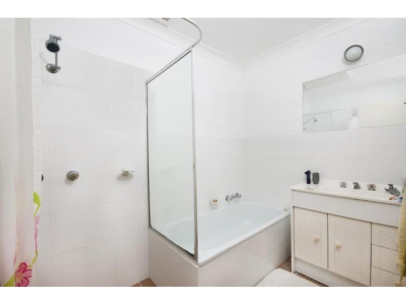 2/231 Excelsior Parade, Toronto NSW 2283