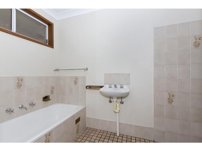 221 Excelsior Parade, Toronto NSW 2283