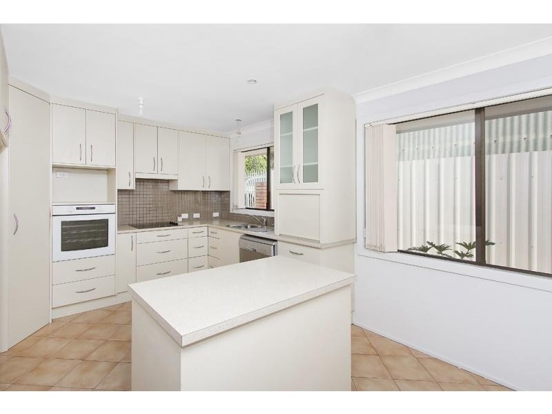 18 Tallarook Close, Toronto NSW 2283