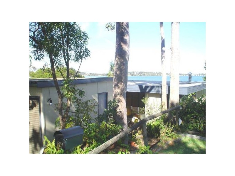 98 Sealand
ROAD, Fishing Point NSW 2283
