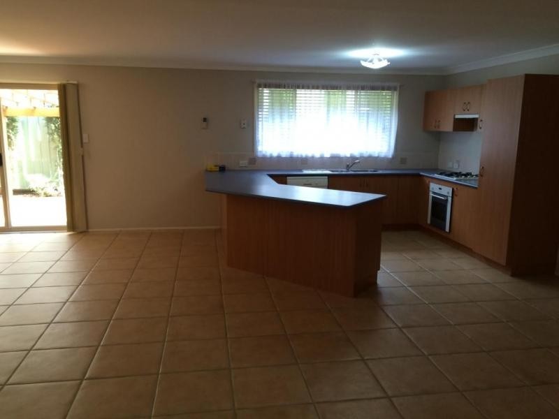 8 Lakeshore Close, Kilaben Bay NSW 2283