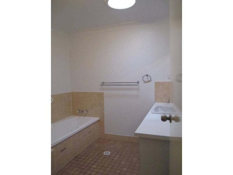 1/10 Nigel Place, Carey Bay NSW 2283