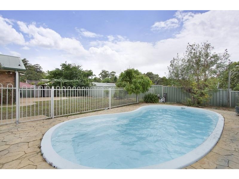 11 Columbia Close, Woodrising NSW 2284