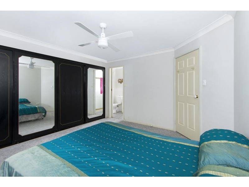 11 Columbia Close, Woodrising NSW 2284