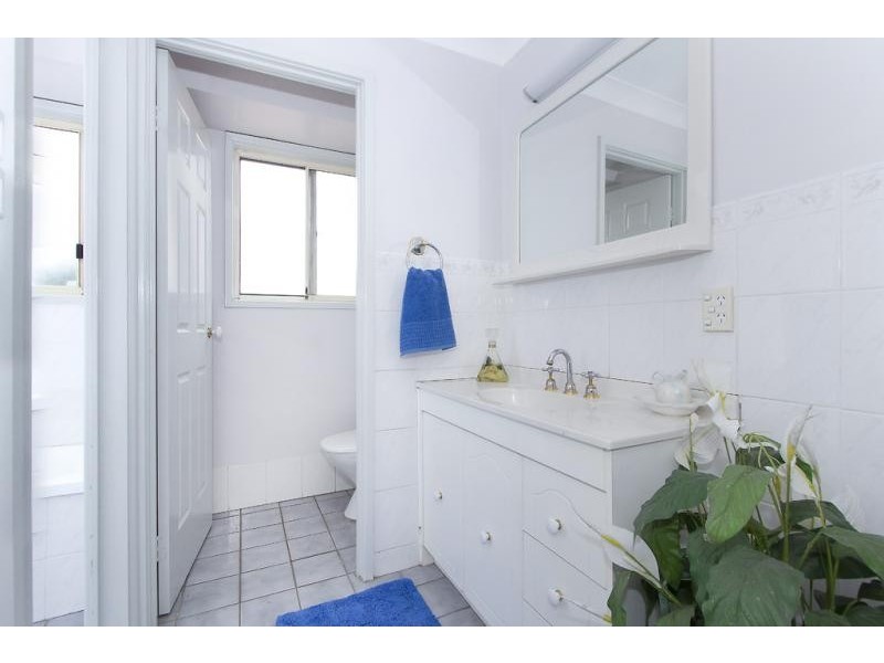 11 Columbia Close, Woodrising NSW 2284