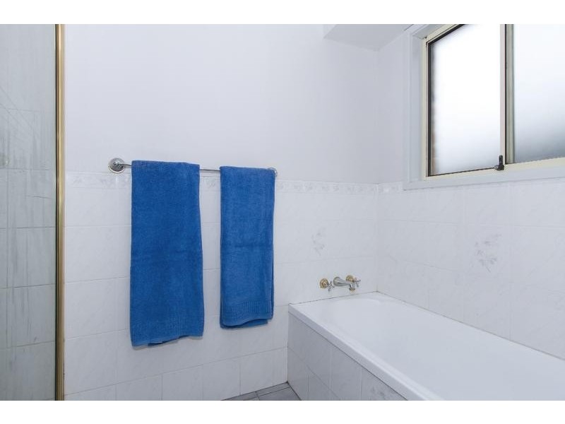 11 Columbia Close, Woodrising NSW 2284