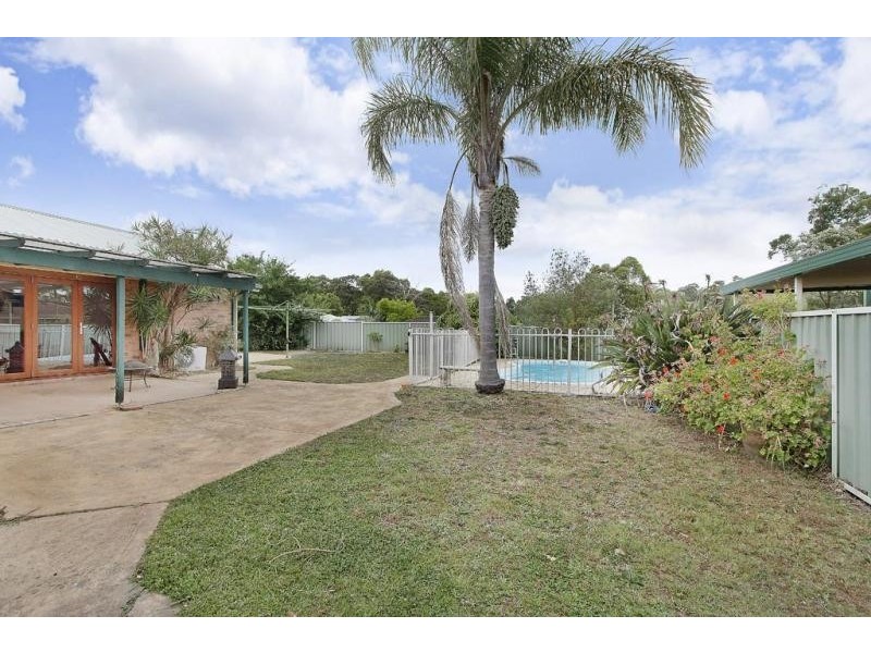 11 Columbia Close, Woodrising NSW 2284