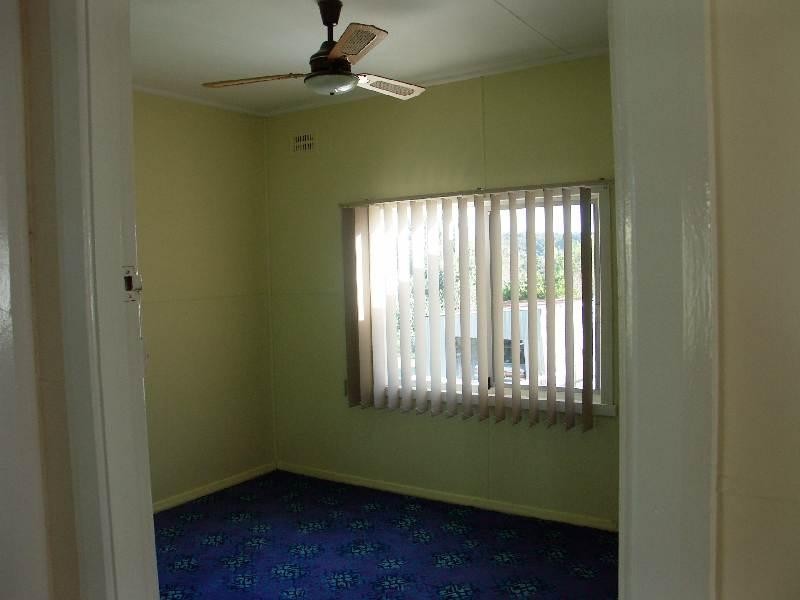 21 Fourth STREET, Booragul NSW 2284