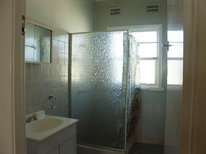 21 Fourth STREET, Booragul NSW 2284