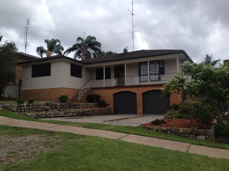 17 Macquarie Road, Fennell Bay NSW 2283
