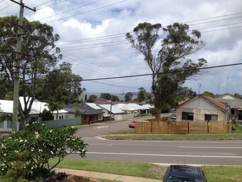 17 Macquarie Road, Fennell Bay NSW 2283