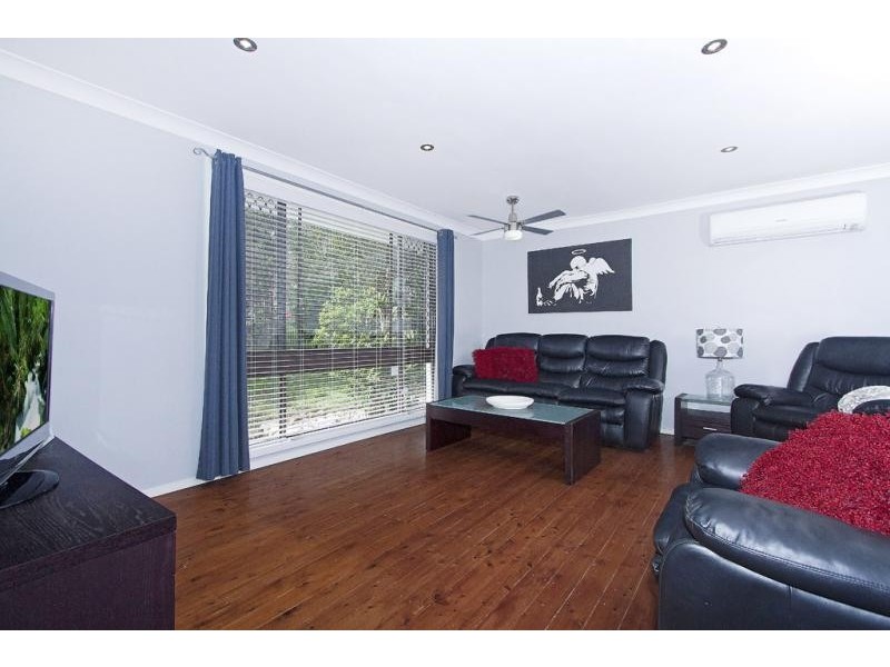 12 Wyera Crescent, Carey Bay NSW 2283