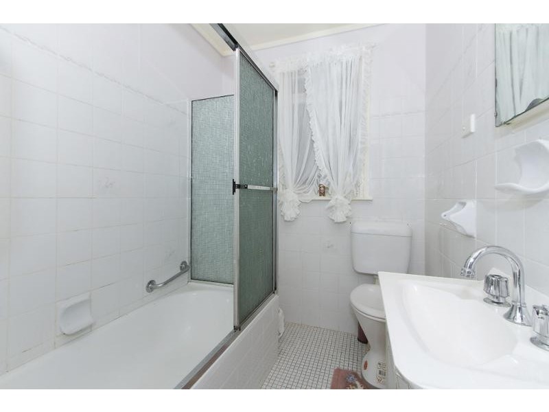 8 Nalya Close, Toronto NSW 2283