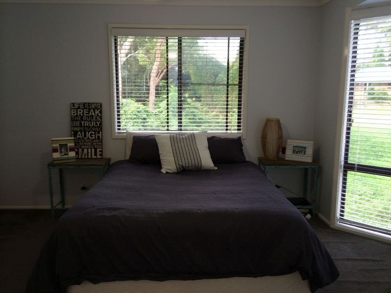 4 Fremantle Drive, Woodrising NSW 2284