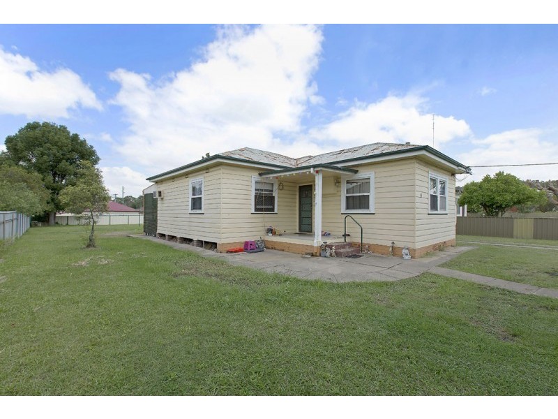4 Cumberland Street, Teralba NSW 2284