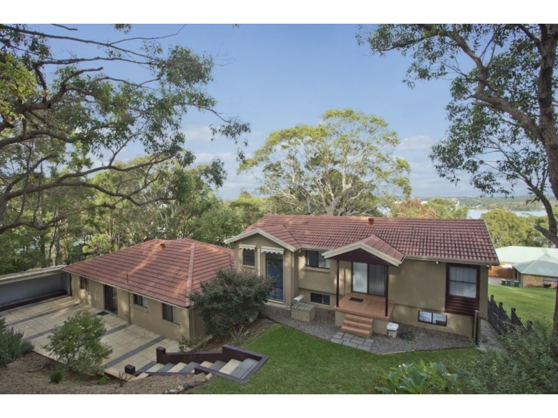 160 Coal Point Road, Coal Point NSW 2283