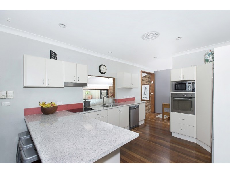 22 Lake Macquarie Close, Fennell Bay NSW 2283