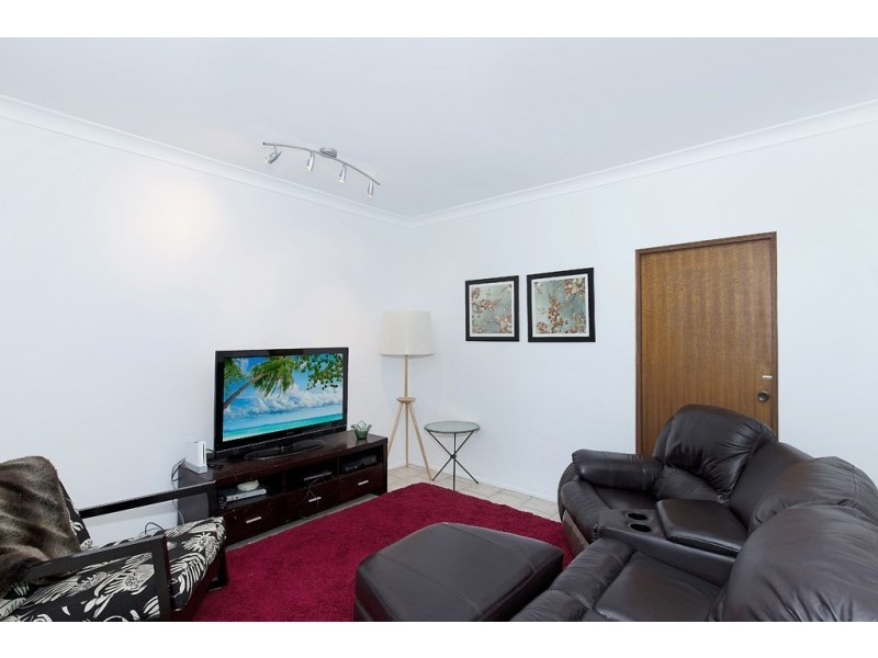 22 Lake Macquarie Close, Fennell Bay NSW 2283