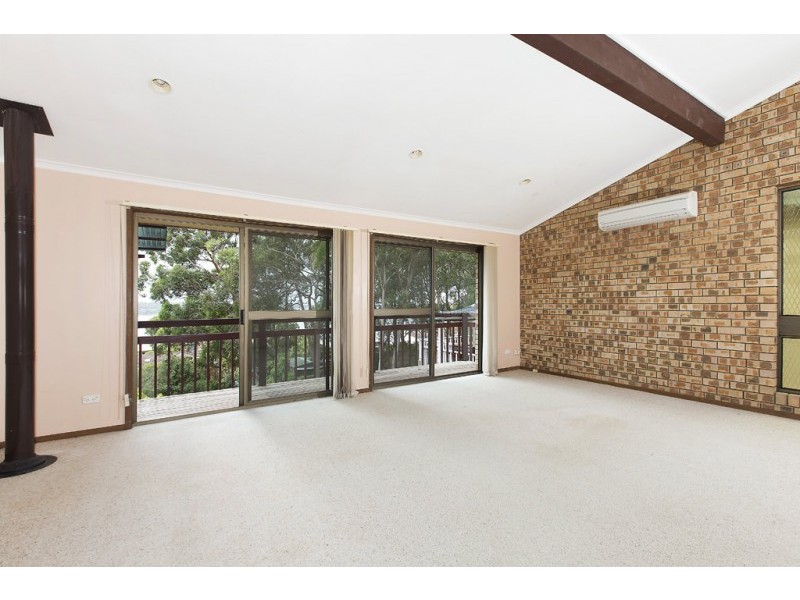 21 Sunlight Parade, Fishing Point NSW 2283