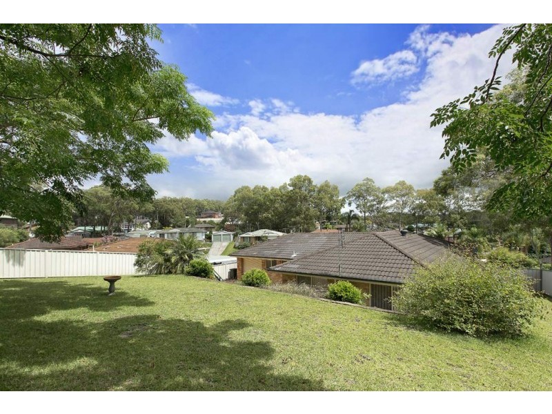 3 Azzura Close, Woodrising NSW 2284