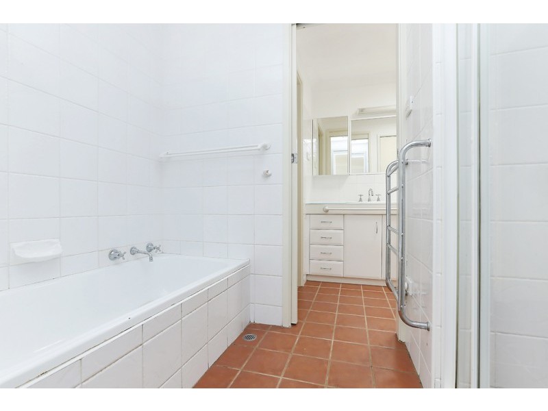 240 Excelsior Parade, Toronto NSW 2283