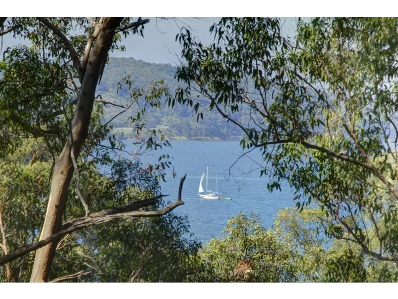 83 Skye Point Road, Coal Point NSW 2283