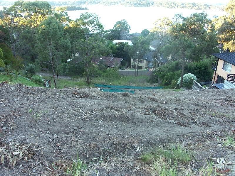 5 Ealing Crescent, Fishing Point NSW 2283