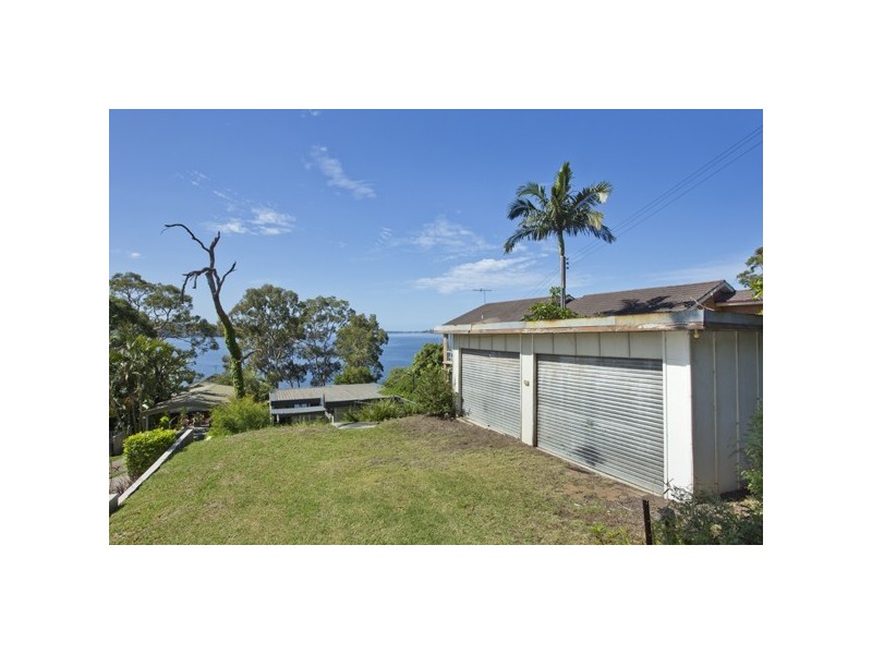 197 Fishing Point Road, Fishing Point NSW 2283