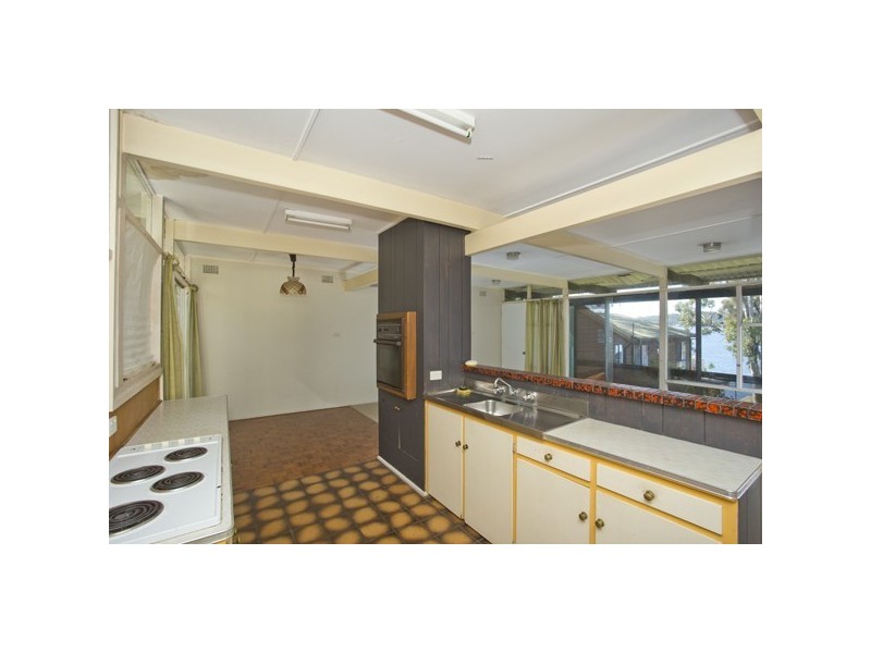 197 Fishing Point Road, Fishing Point NSW 2283