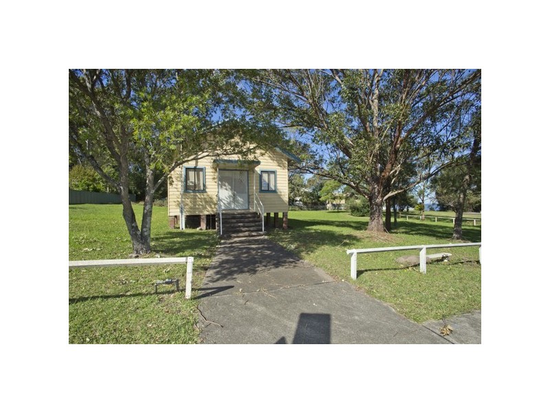 300 Main Road, Fennell Bay NSW 2283